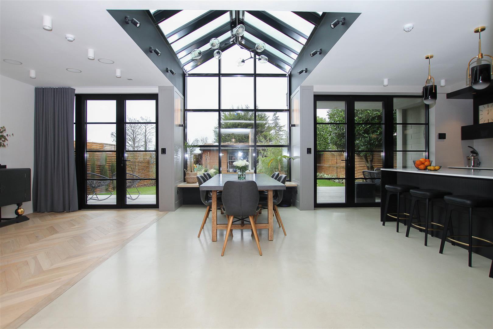 Estate Agents in Brentwood and Shenfield Keith Ashton